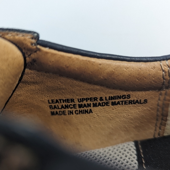 Born Hawkeye Walking Shoe Black Size 8 1/2 Great Condition - Picture 8 of 10